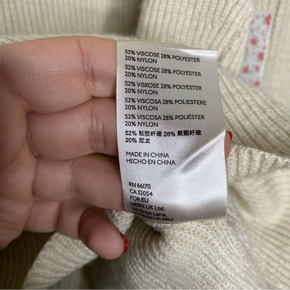 ✨NWT Free People Oatmeal Tan Saffron Open Back Puff Sleeve Sweater Top Medium - Picture 9 of 10